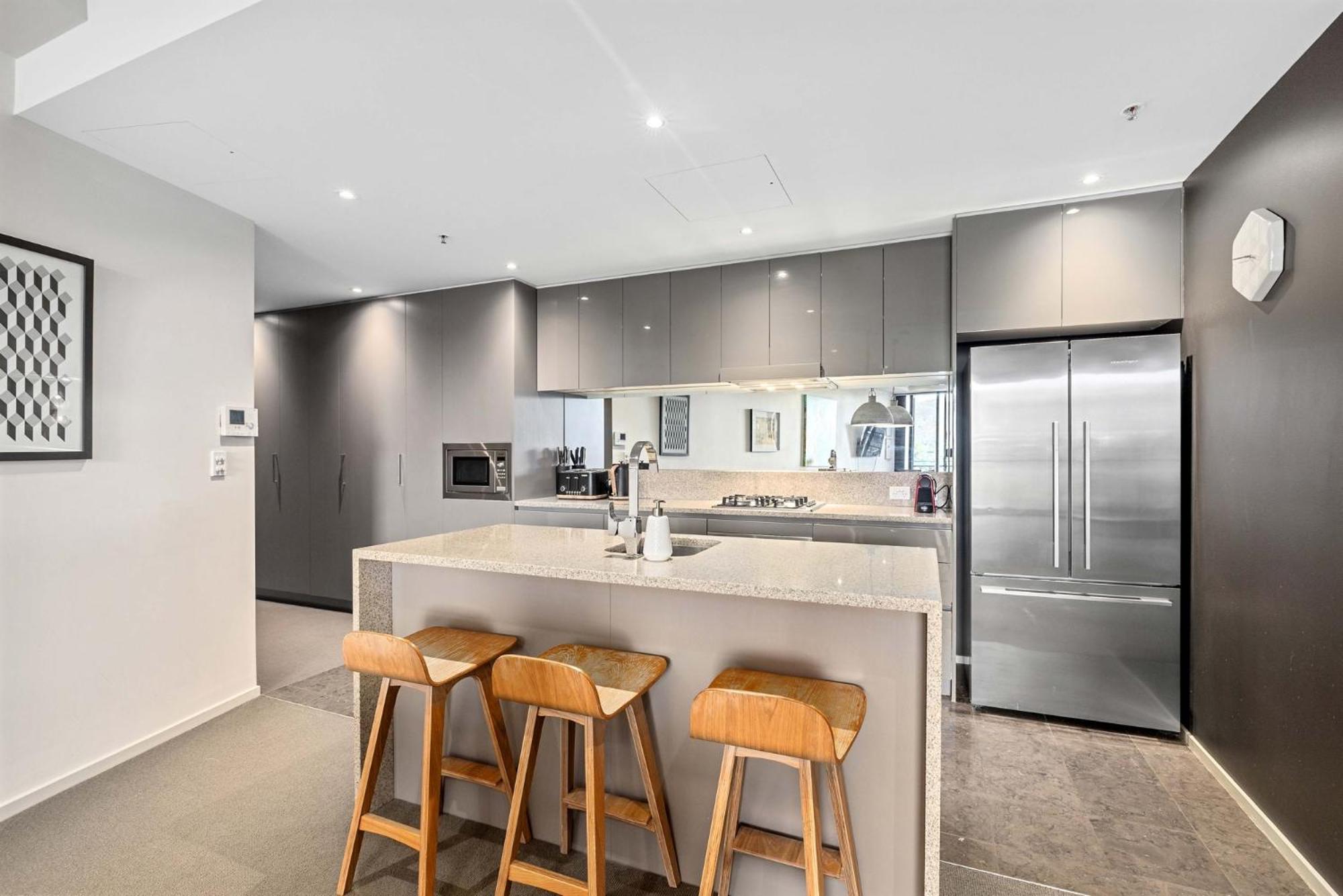Sky High Views In The Heart Of Apartment