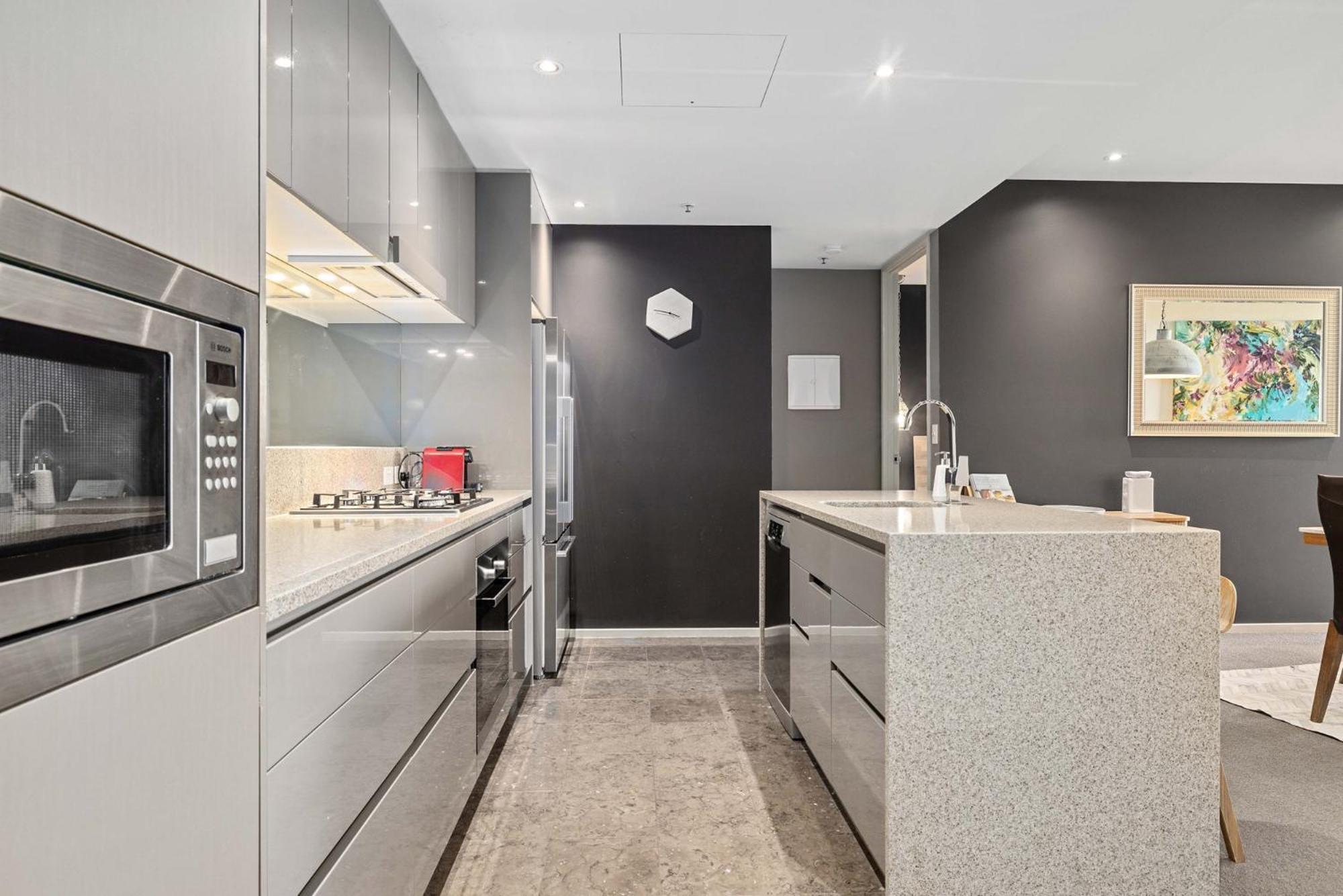 Sky High Views In The Heart Of Apartment Canberra